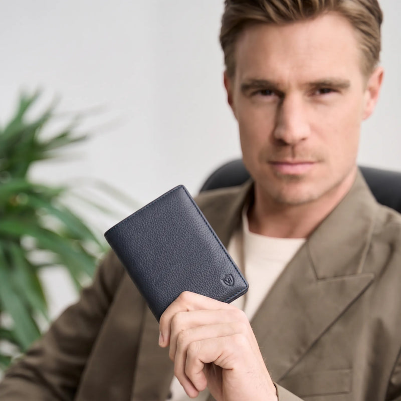 Geldbörse mit RFID-Schutz & 8 Kartenfächer (Genarbt)