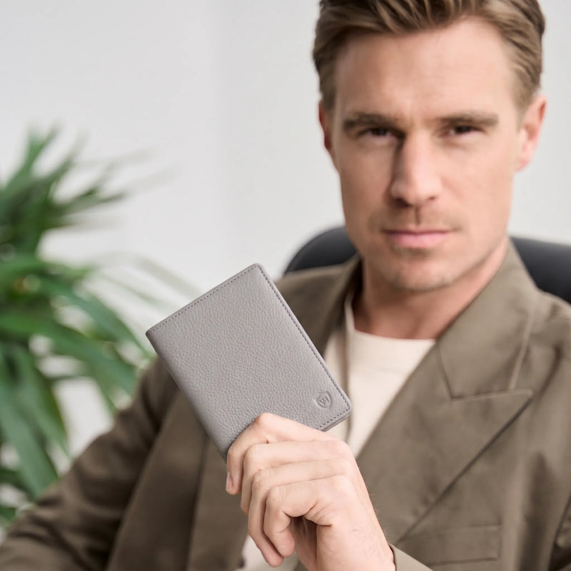 Geldbörse mit RFID-Schutz & 8 Kartenfächer (Genarbt)