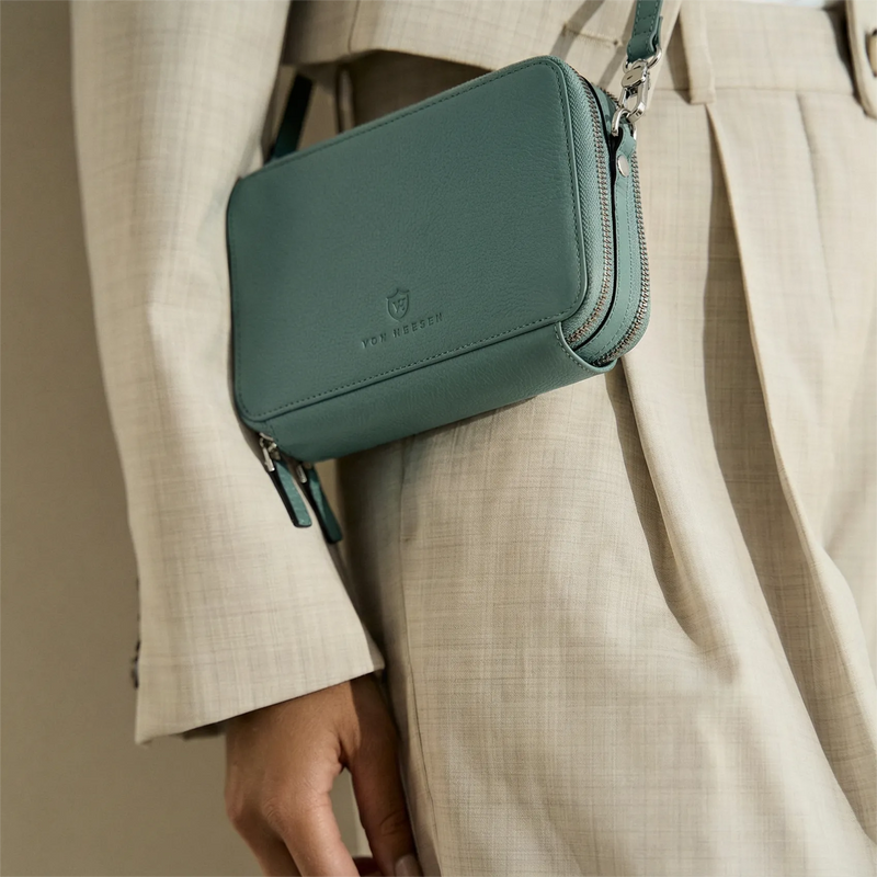 Geldbörse mit RFID-Schutz & 2 Hauptfächer zum Umhängen (Genarbt)