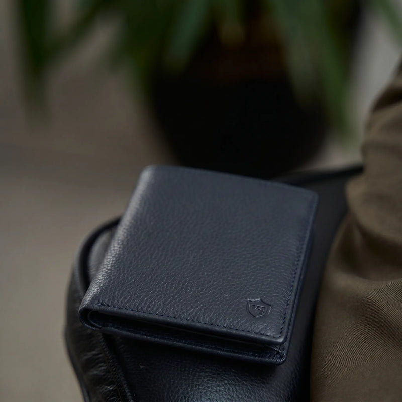 Geldbörse mit RFID-Schutz & 8 Kartenfächer (Genarbt)