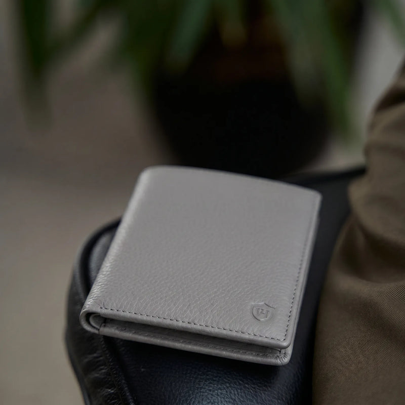 Geldbörse mit RFID-Schutz & 8 Kartenfächer (Genarbt)