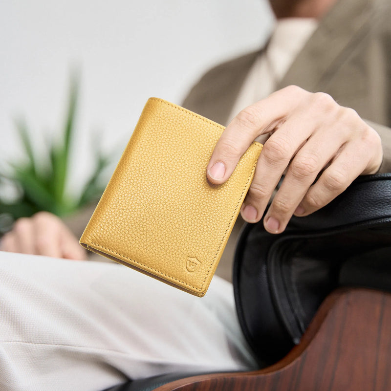 Geldbörse mit RFID-Schutz & 8 Kartenfächer (Genarbt)