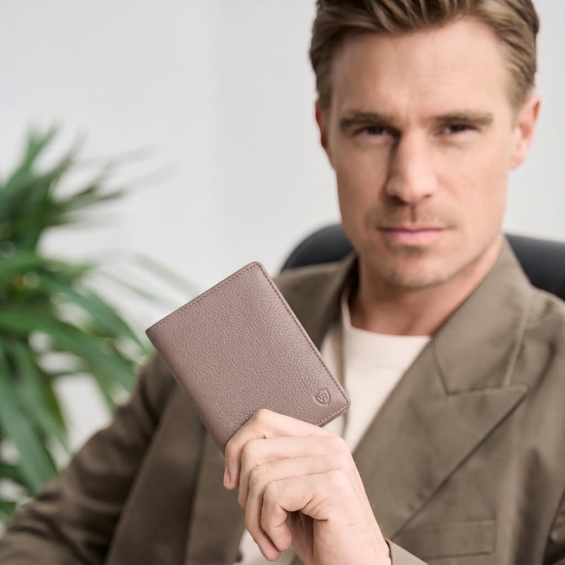 Geldbörse mit RFID-Schutz & 8 Kartenfächer (Genarbt)