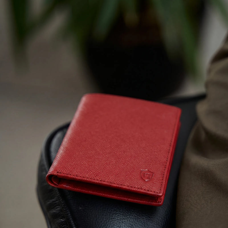Geldbörse mit RFID-Schutz & 8 Kartenfächer (Saffiano)