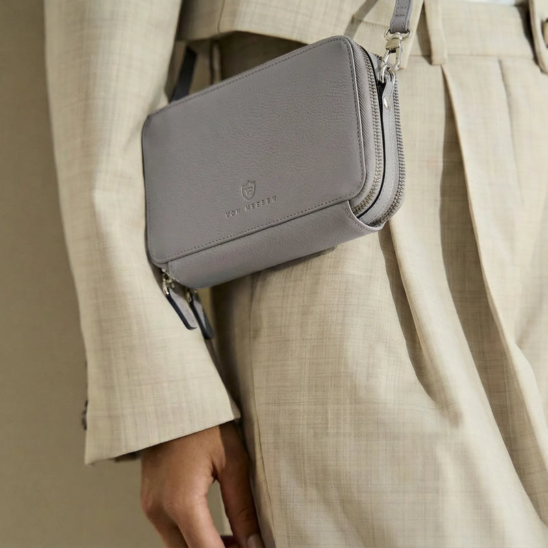 Geldbörse mit RFID-Schutz & 2 Hauptfächer zum Umhängen (Genarbt)