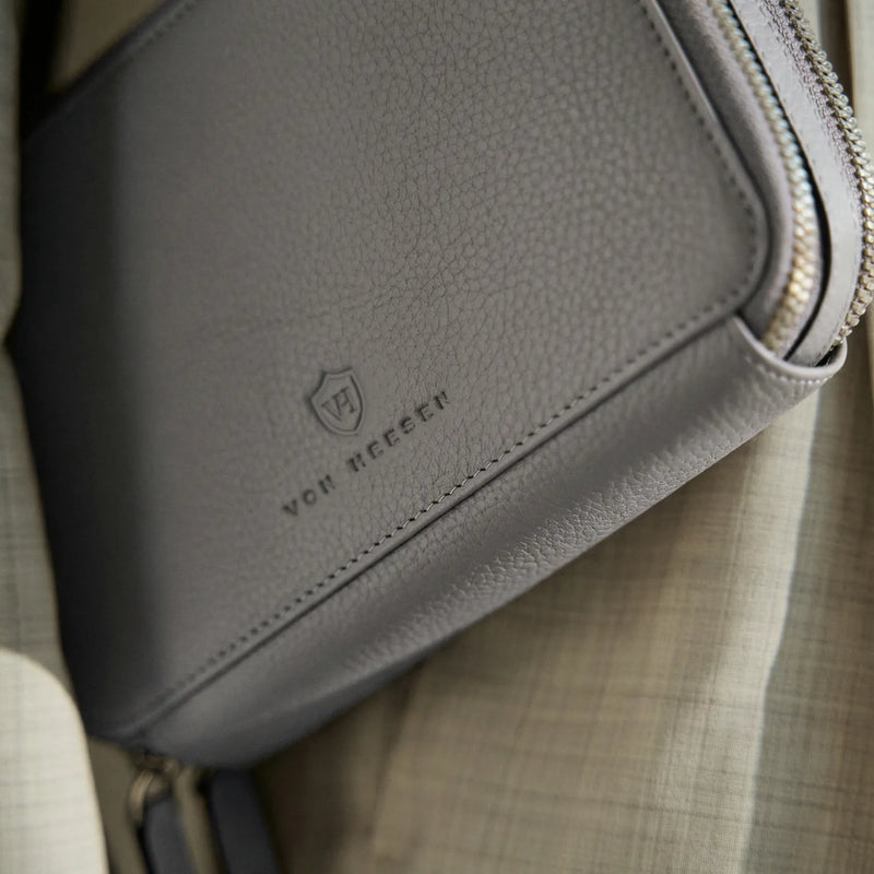 Geldbörse mit RFID-Schutz & 2 Hauptfächer zum Umhängen (Genarbt)