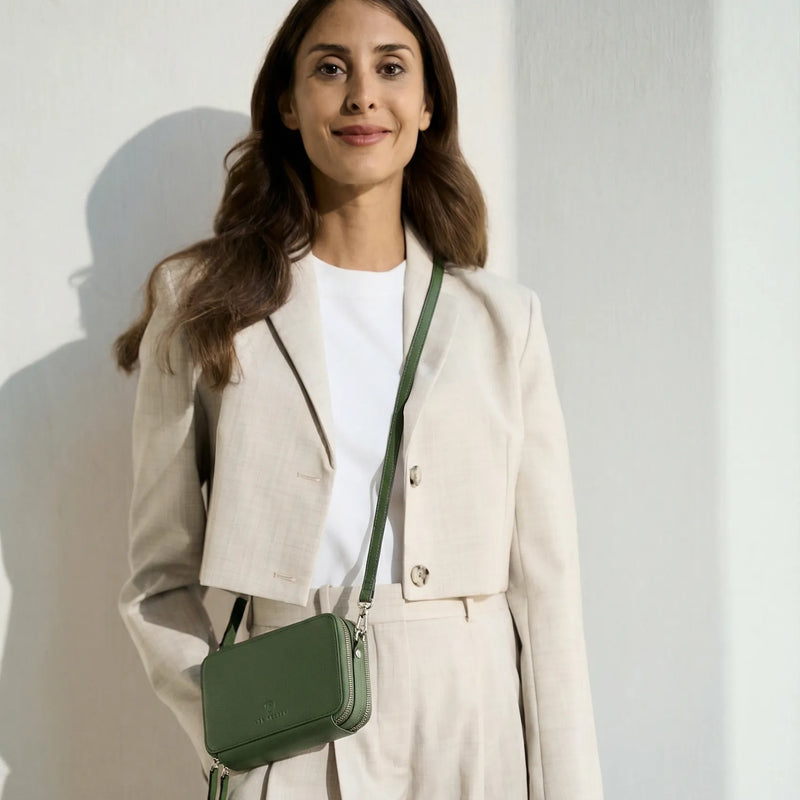 Geldbörse mit RFID-Schutz & 2 Hauptfächer zum Umhängen (Genarbt)